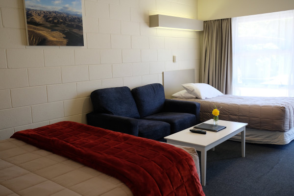 Montana Lodge MotelOne bed plus room DSCF2131 min